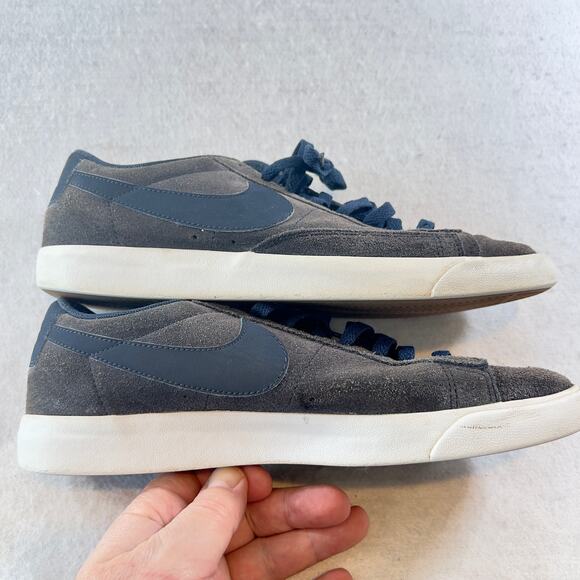 Low Top Sneakers Nike Men's 9 Blazer Grey Suede Navy Swoosh Style # AJ9516-400 - Picture 1 of 11